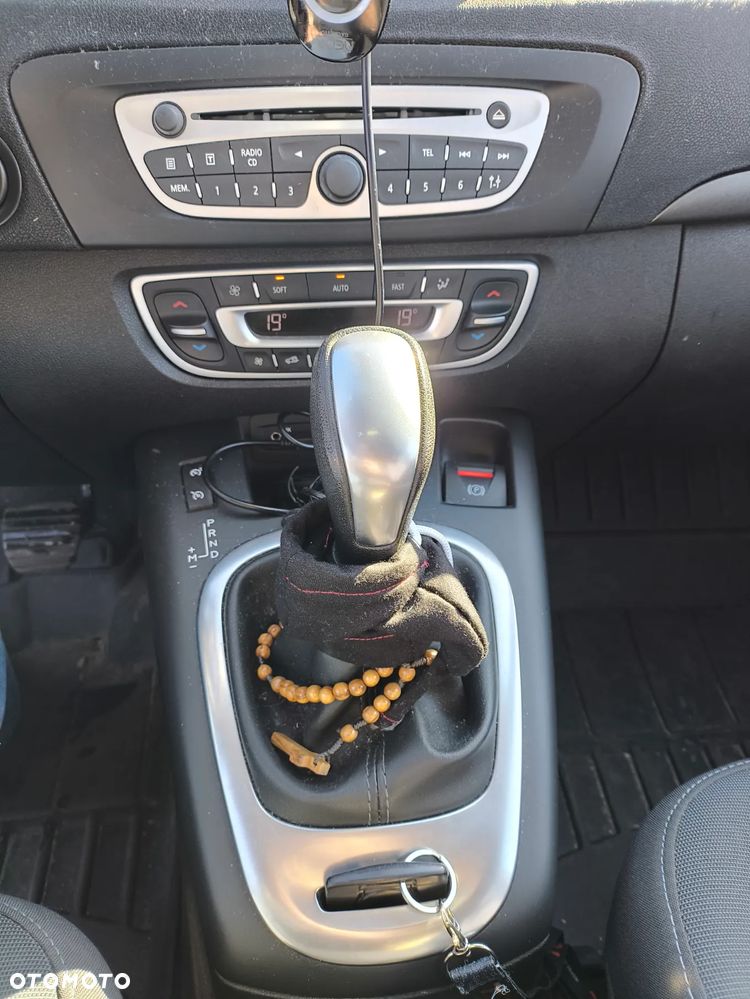 Renault Scenic 2.0 16V Privilege CVT - 13