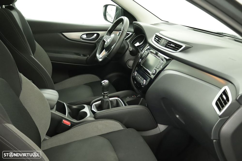 Nissan Qashqai 1.3 DIG-T N-Connecta - 22