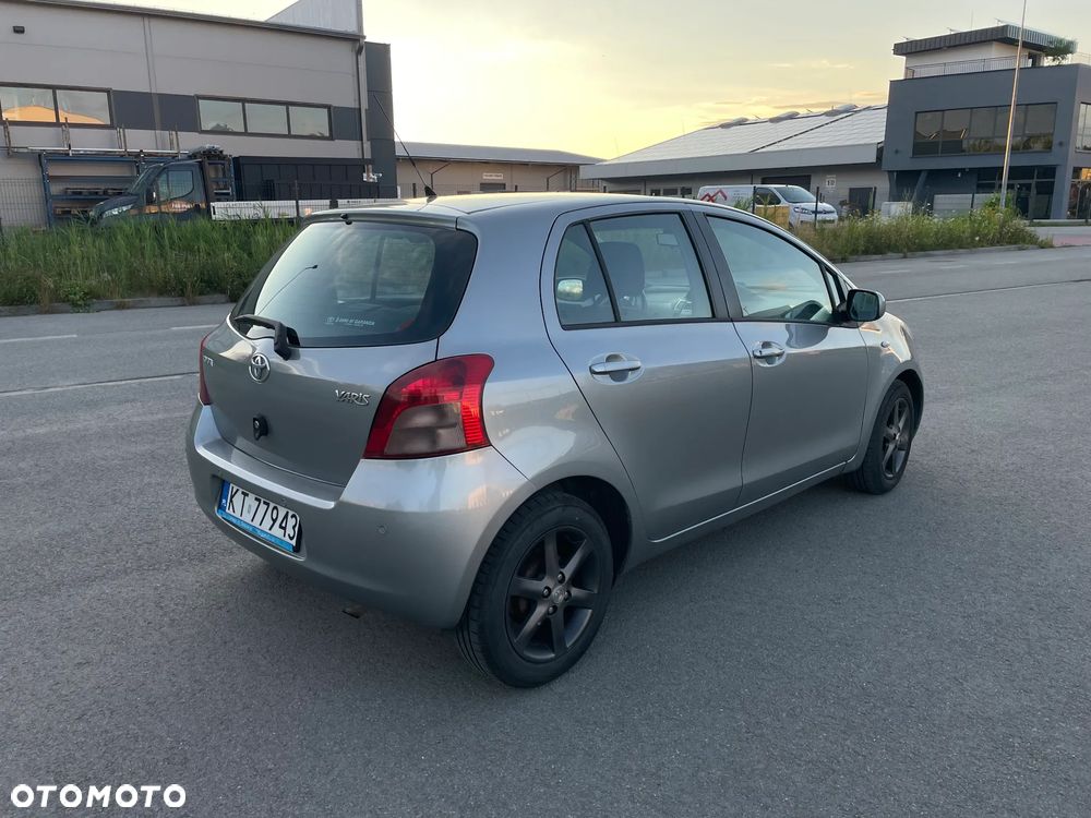 Toyota Yaris 1.3 Luna - 5