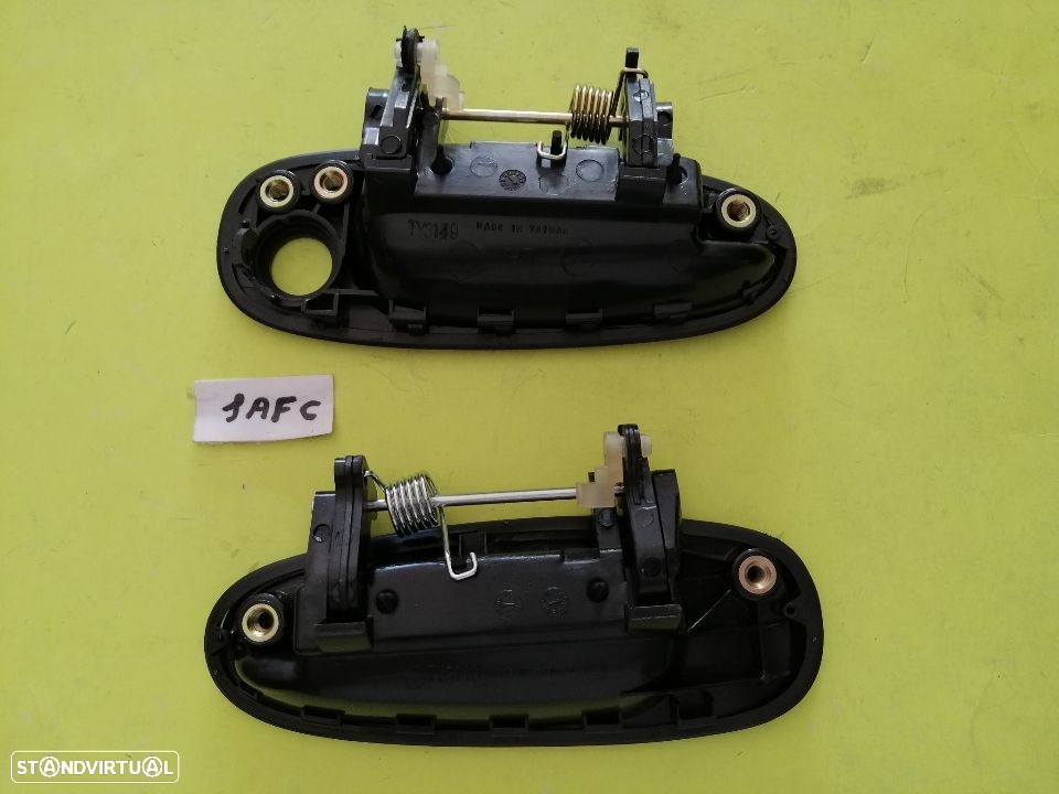 Puxadores de porta exteriores Toyota Corolla E10 NOVOS - 2