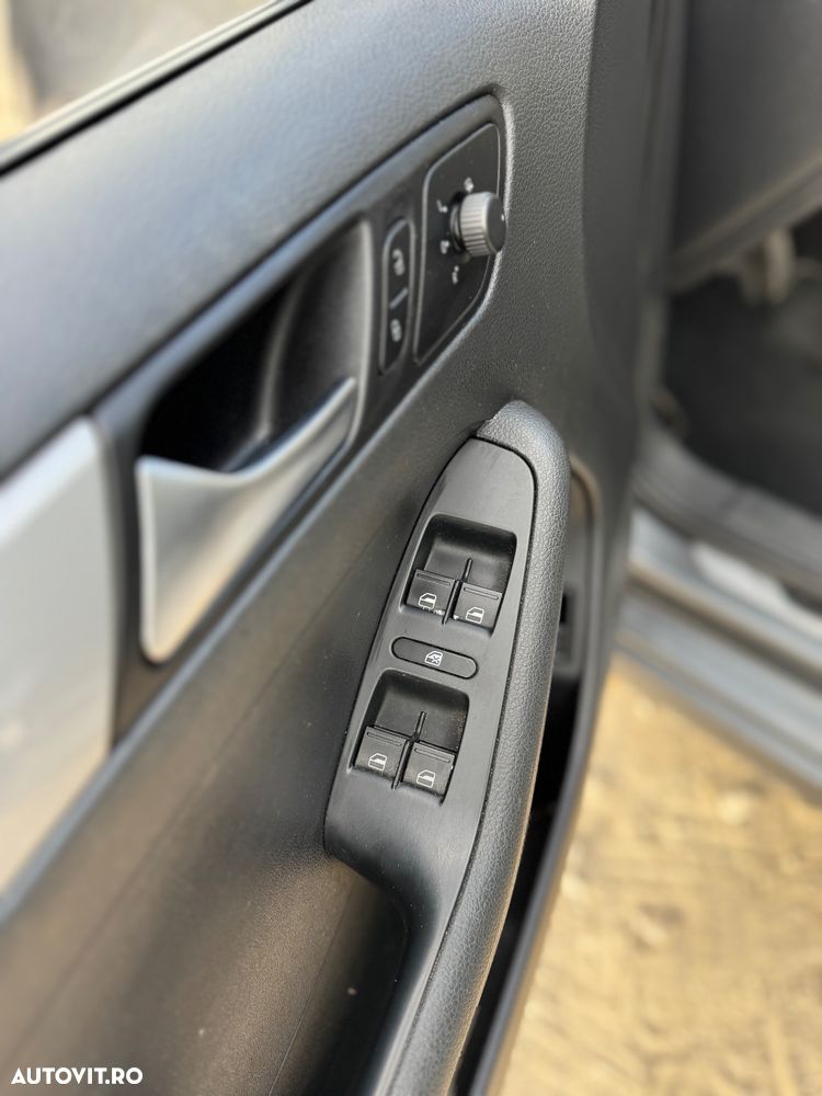 Volkswagen Jetta 2.0 TDI DPF Highline - 20