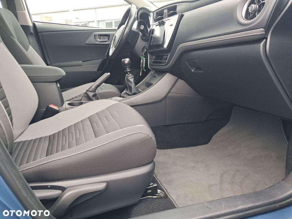 Toyota Auris - 28