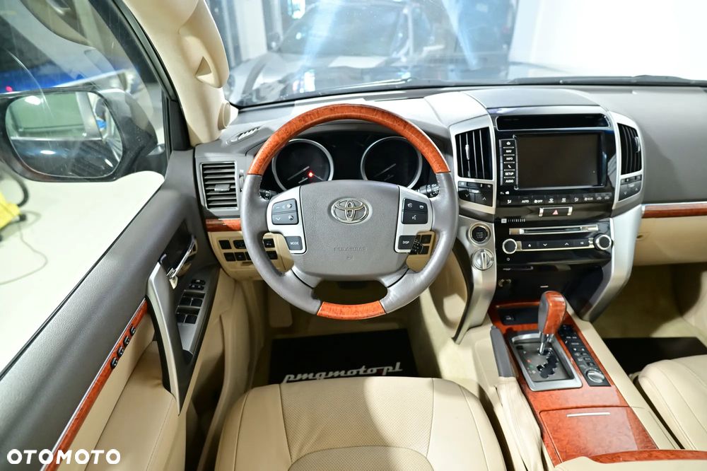 Toyota Land Cruiser LC 4.5 D-4D Prestige Executive 7os - 19