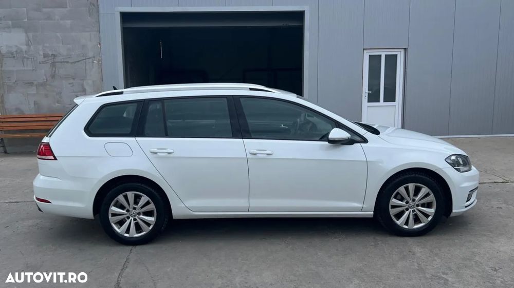 Volkswagen Golf 2.0 TDI (BlueMotion Technology) DSG Comfortline - 9