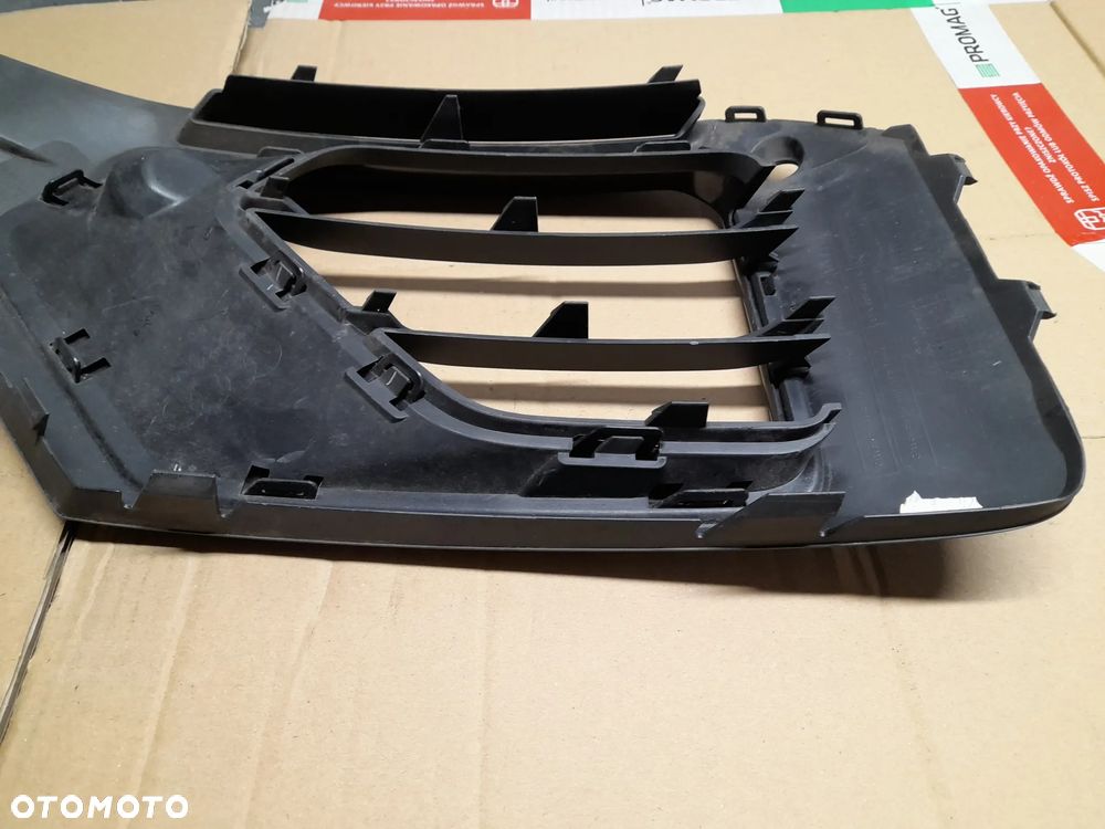 AUDI Q2 KRATKA ZDERZAKA LEWA 81A807681G 81A807681K - 9