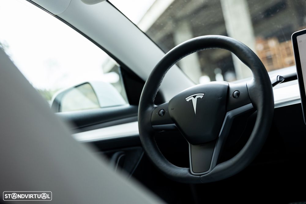 Tesla Model 3 Long Range AWD Dual Motor Performance - 17