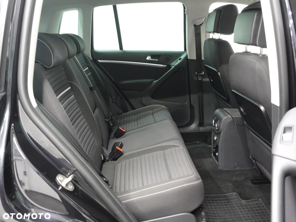 Volkswagen Tiguan 2.0 TDI DPF BlueMotion Technology Cup Sport & Style - 23