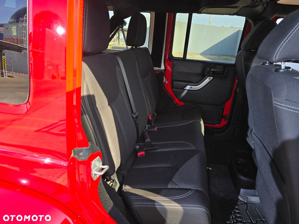 Jeep Wrangler Unlimited 3.6 Automatik Sahara - 21