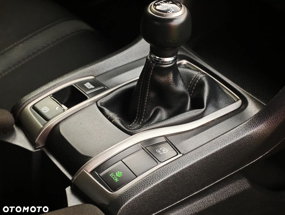 Honda Civic 1.0 i-VTEC Turbo Comfort Sport Line - 28