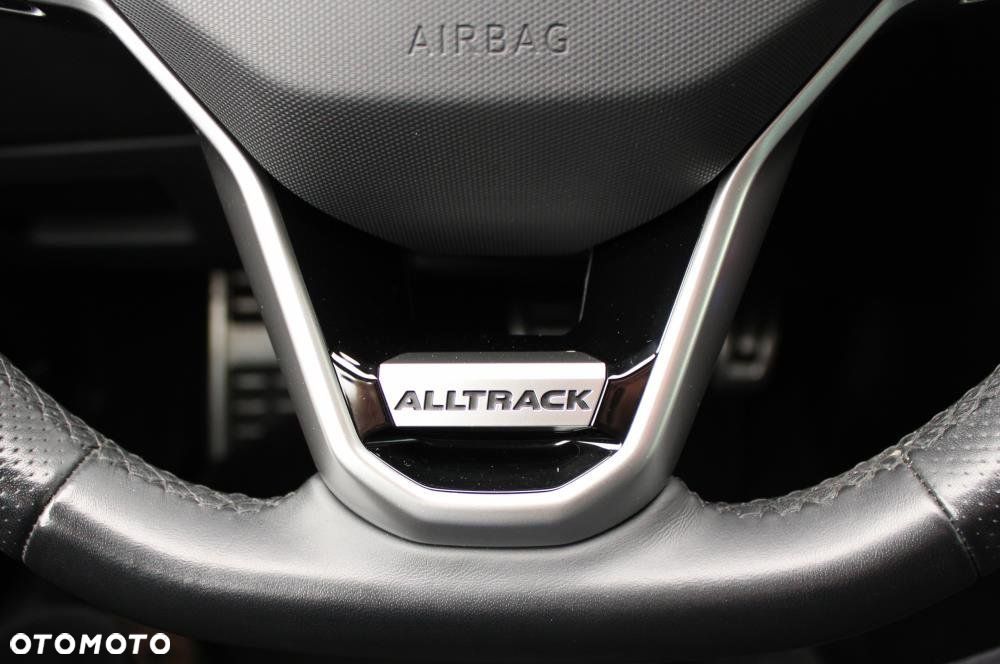 Volkswagen Passat - 13