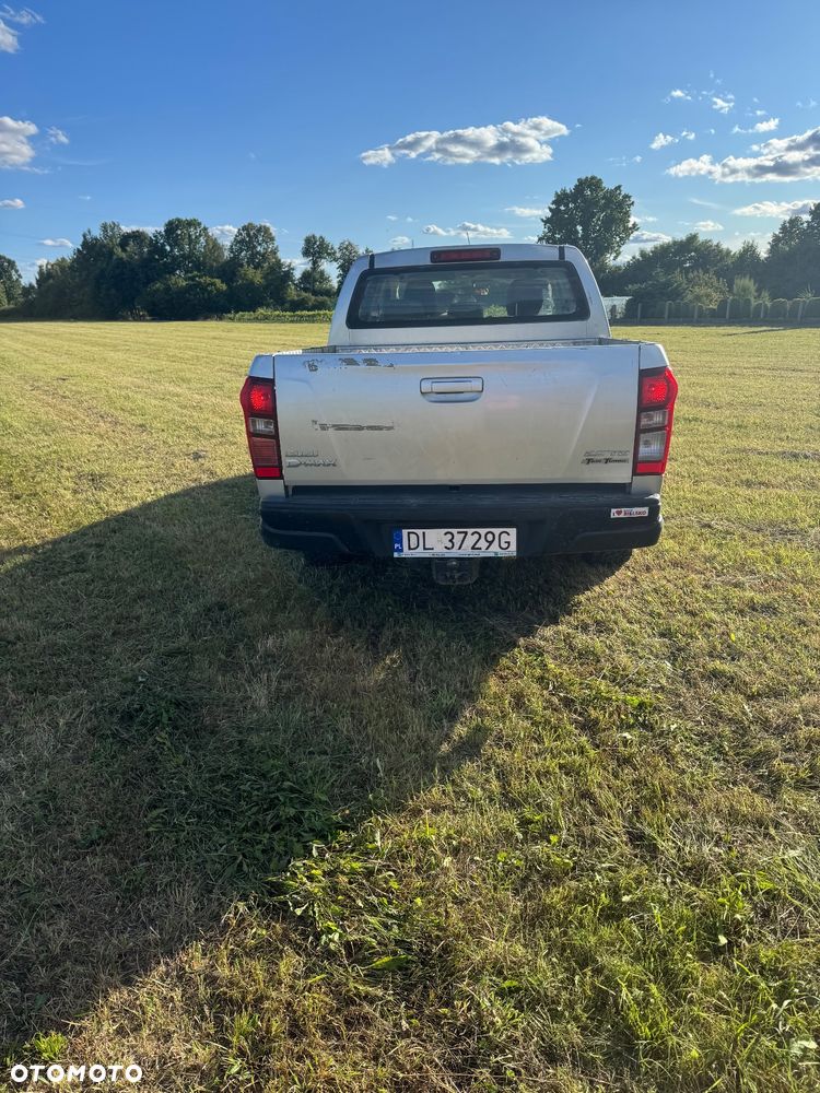 Isuzu D-Max 2.5 DC LS - 31