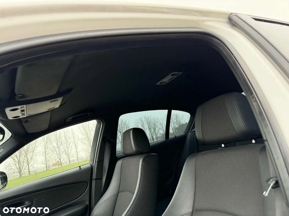 BMW Seria 1 116i - 15