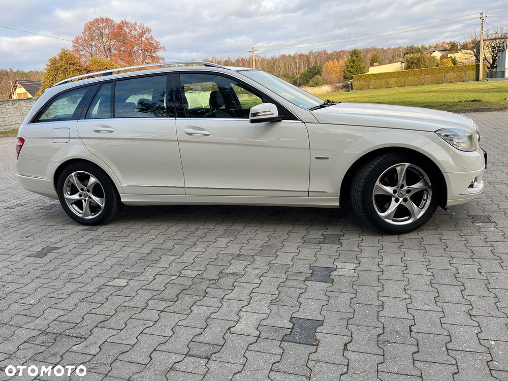 Mercedes-Benz Klasa C 180 T BlueEFFICIENCY 7G-TRONIC Avantgarde - 21