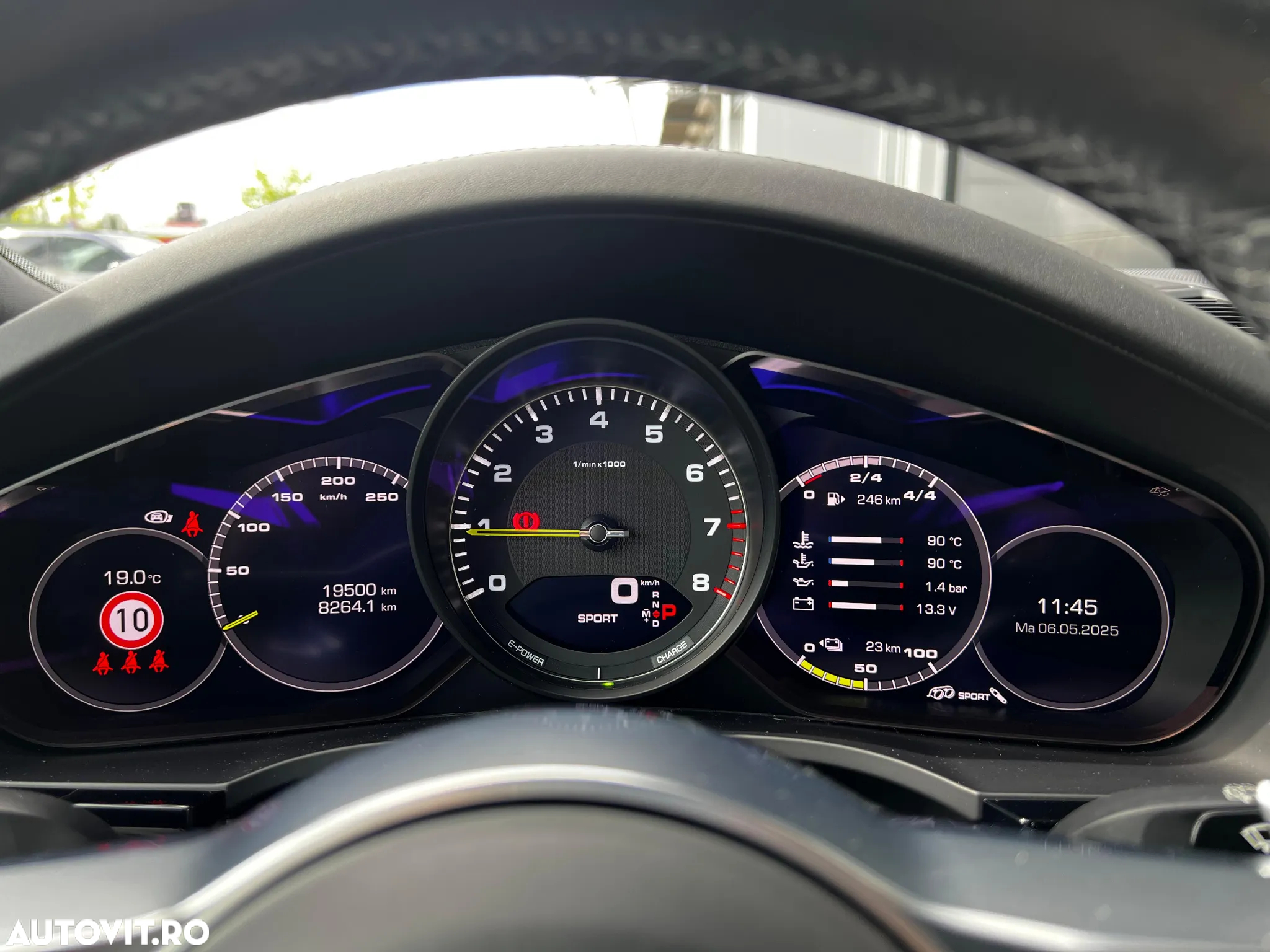 Porsche Cayenne - 16