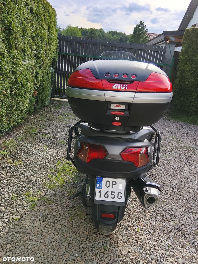 Suzuki Burgman - 4