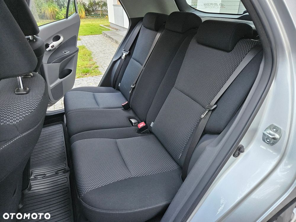 Toyota Auris 1.6 Premium - 18