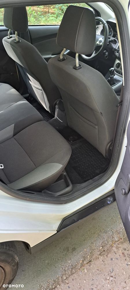 Ford Focus 1.0 EcoBoost Ambiente - 8