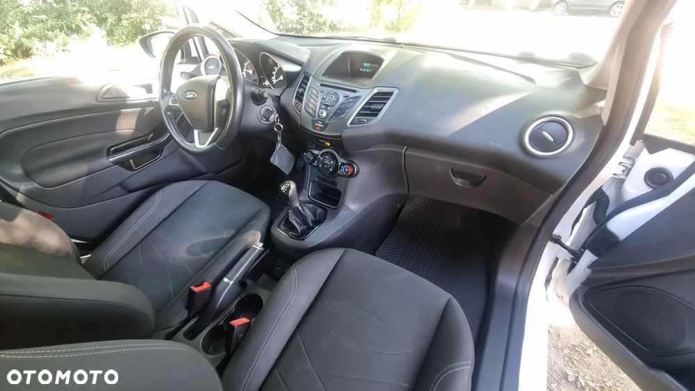 Ford Fiesta 1.25 Ambiente EU5 - 22