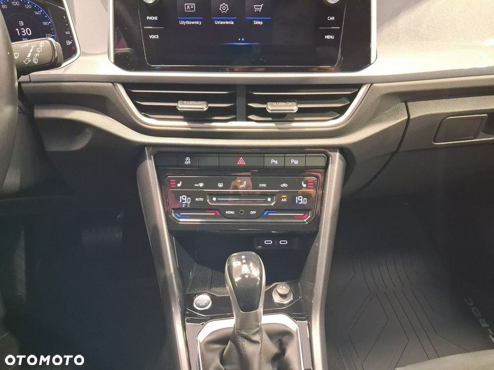 Volkswagen T-Roc - 22
