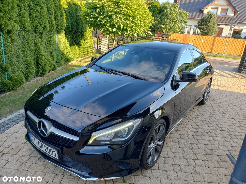 Mercedes-Benz CLA 200 UrbanStyle Edition - 1