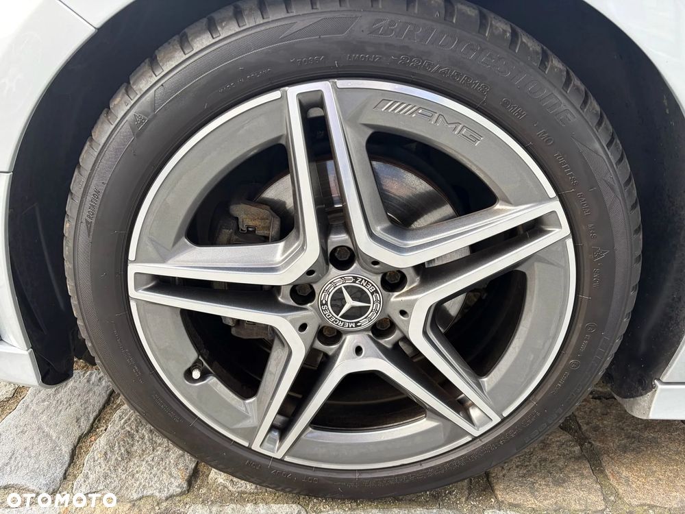 Mercedes-Benz Klasa A 180 AMG Line 7G-DCT - 11