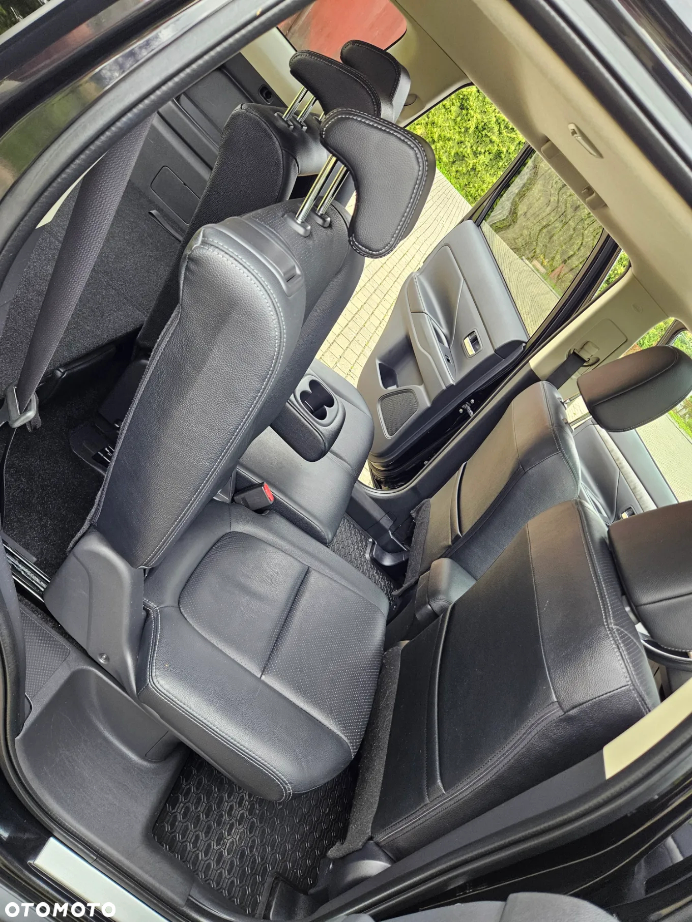Mitsubishi Outlander 2.2 DID Intense + - 32