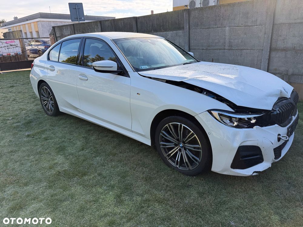 BMW Seria 3 318i M Sport sport - 3