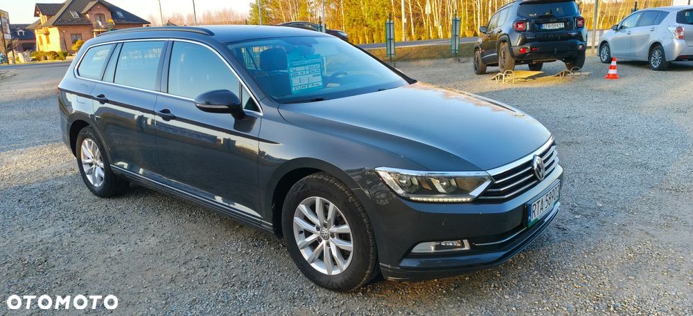 Volkswagen Passat 2.0 TDI SCR DSG Comfortline - 8