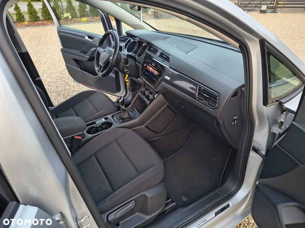 Volkswagen Touran 2.0 TDI BMT United - 28