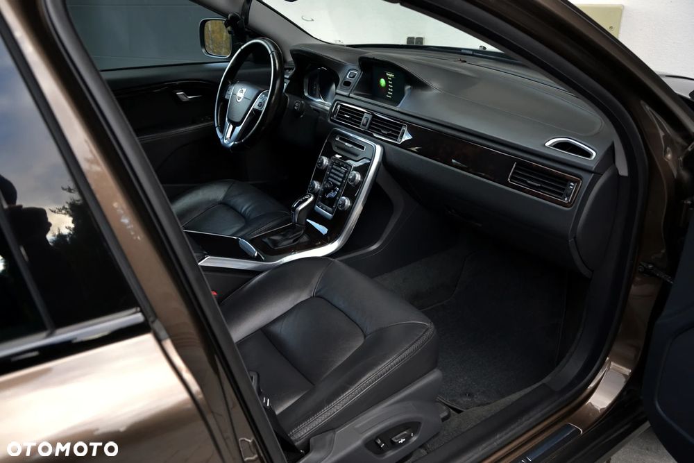 Volvo XC 70 T5 AWD Summum - 10