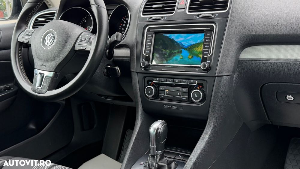 Volkswagen Golf - 36