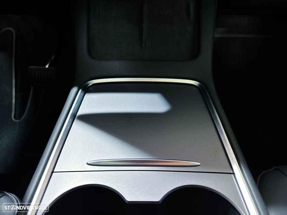 Tesla Model Y Standard - 35