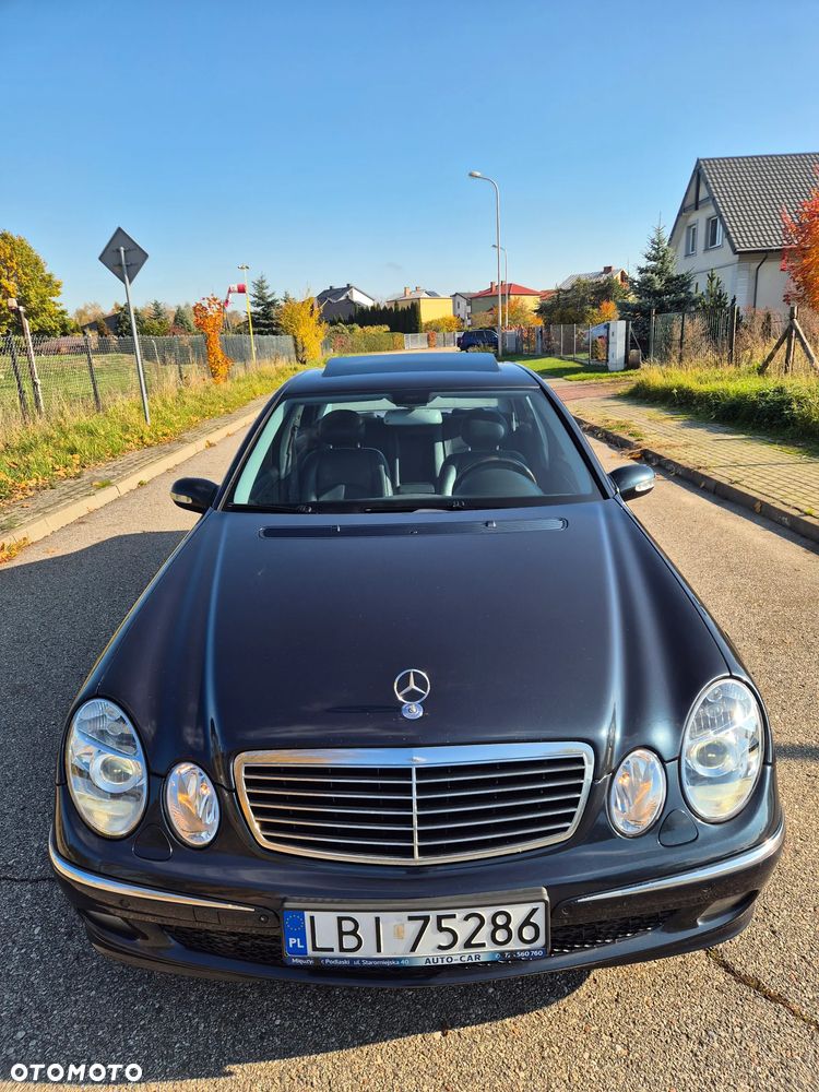 Mercedes-Benz E-Class 2004 photo 4