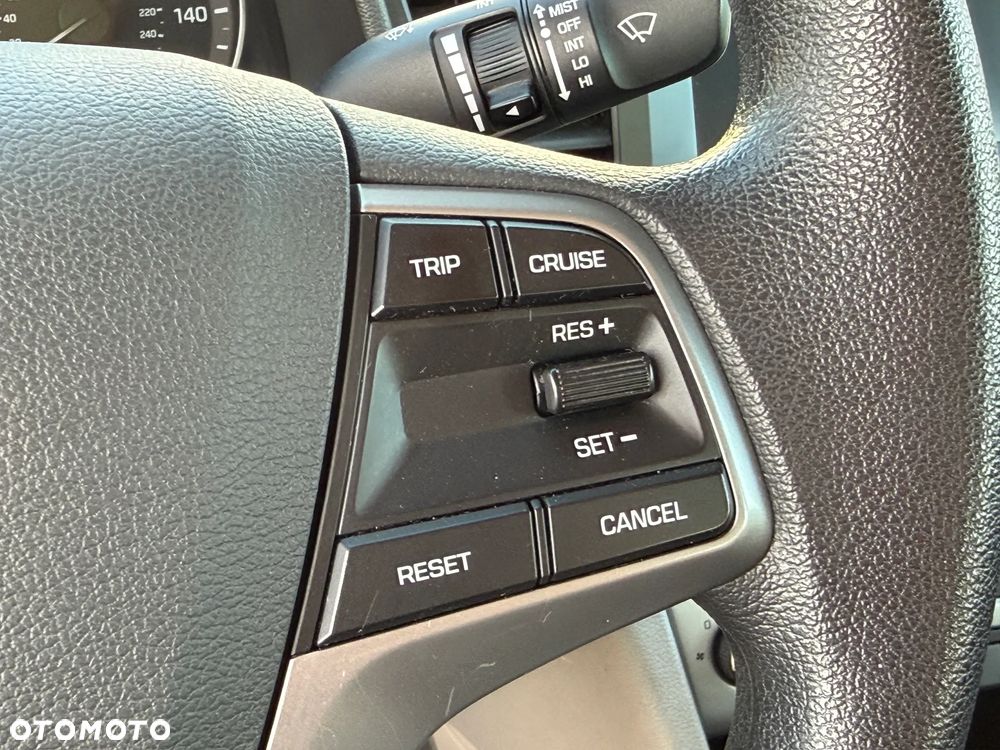 Hyundai Elantra - 31