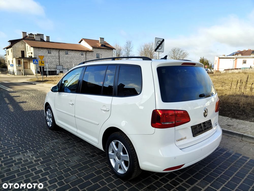 Volkswagen Touran 2.0 TDI DPF BlueMotion Technology Comfortline - 6