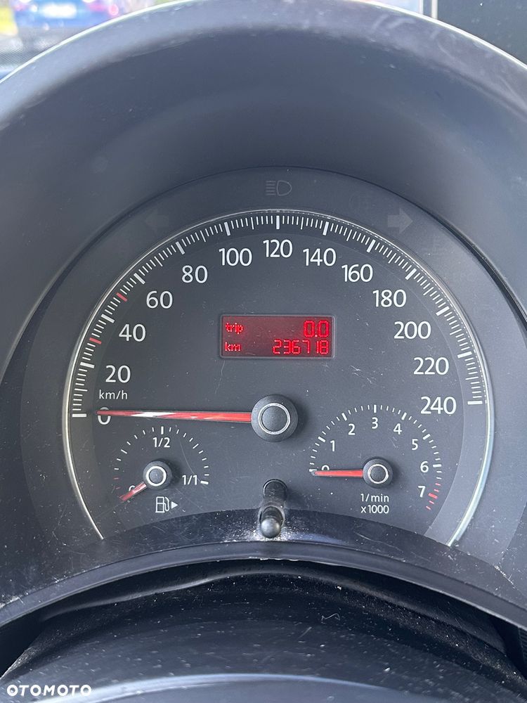 Volkswagen New Beetle 2.0 - 11