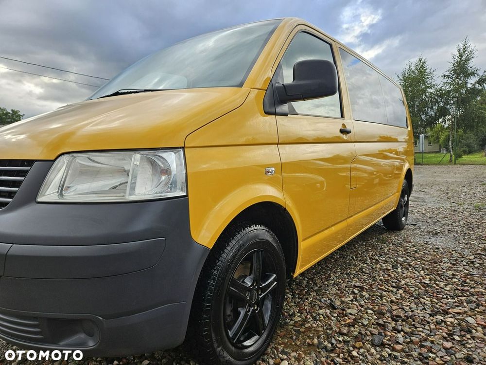 Volkswagen Caravelle - 17