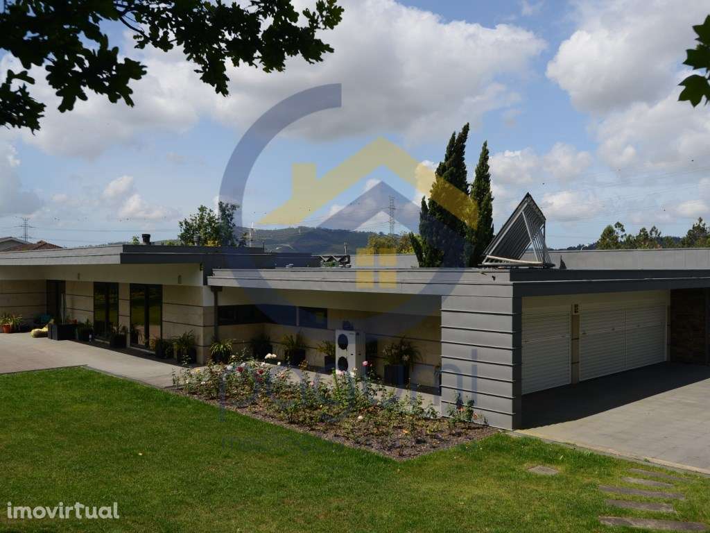 Fantástica Moradia de Luxo Térrea T3 Para venda em Campo Valongo - Grande imagem: 4/41