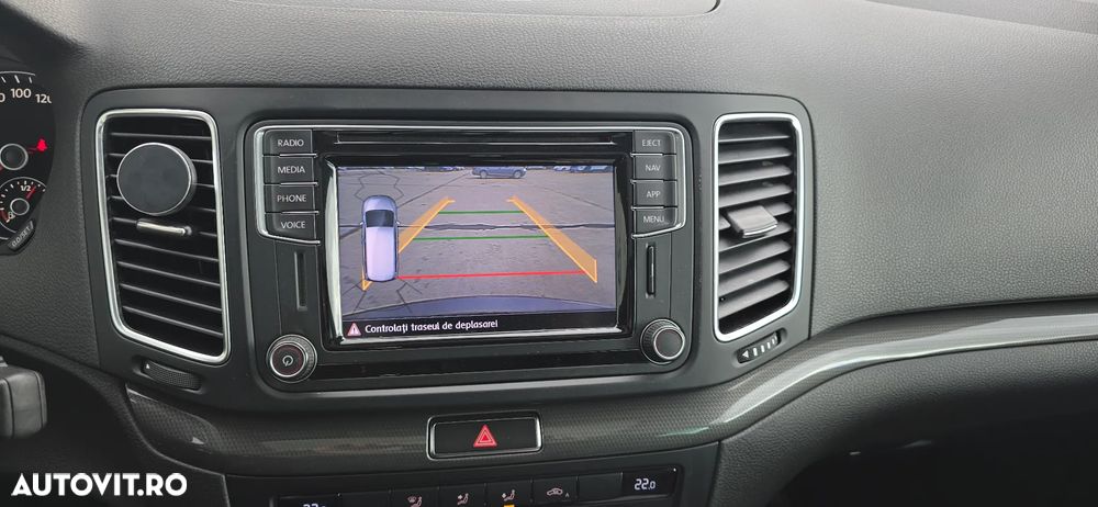 Volkswagen Sharan 2.0 TDI DSG IQ.DRIVE - 19