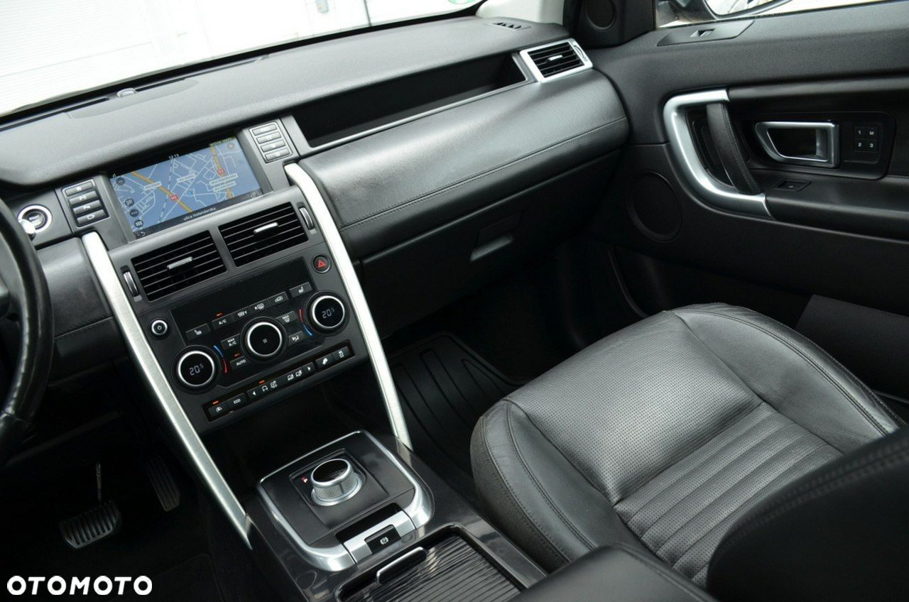 Land Rover Discovery Sport - 31