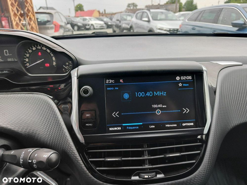 Peugeot 208 - 11
