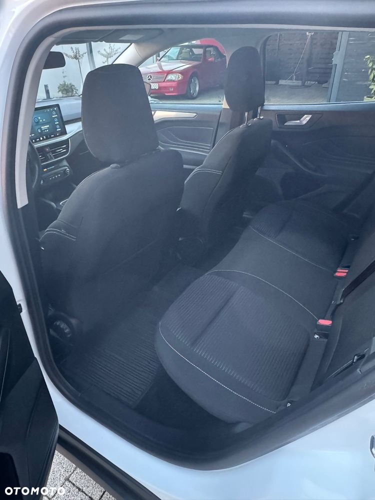 Ford Focus 1.0 EcoBoost Titanium - 12