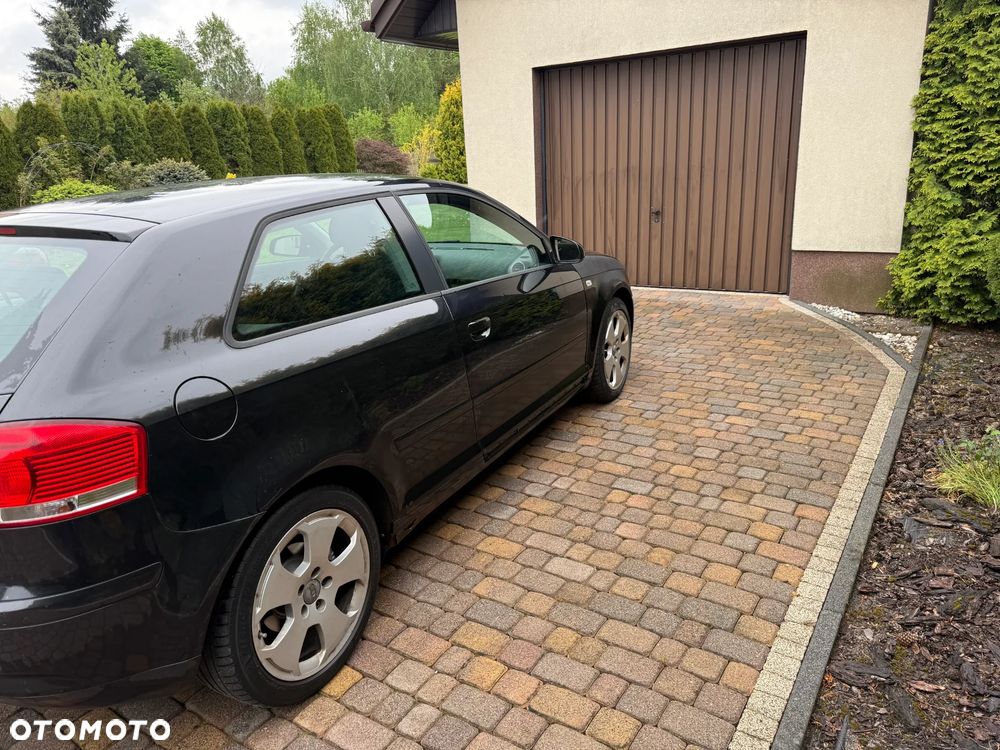 Audi A3 3-drzwiowe 2.0 TDI DPF Ambiente - 4
