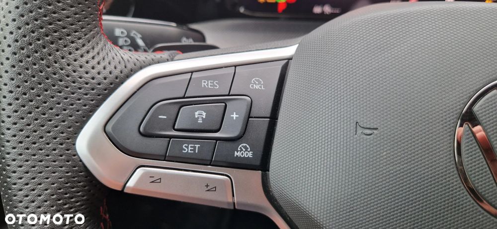 Volkswagen Golf - 16