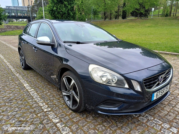 Volvo V60 1.6 D2 R-Design Momentum