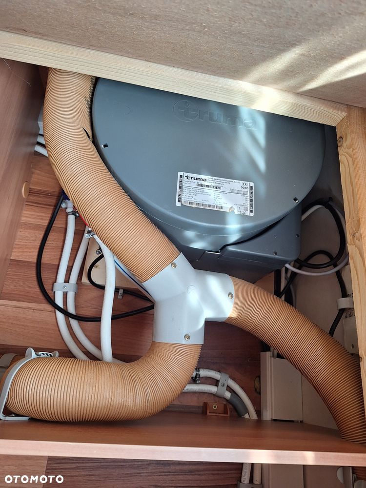 Hymer-Eriba Nova - 12