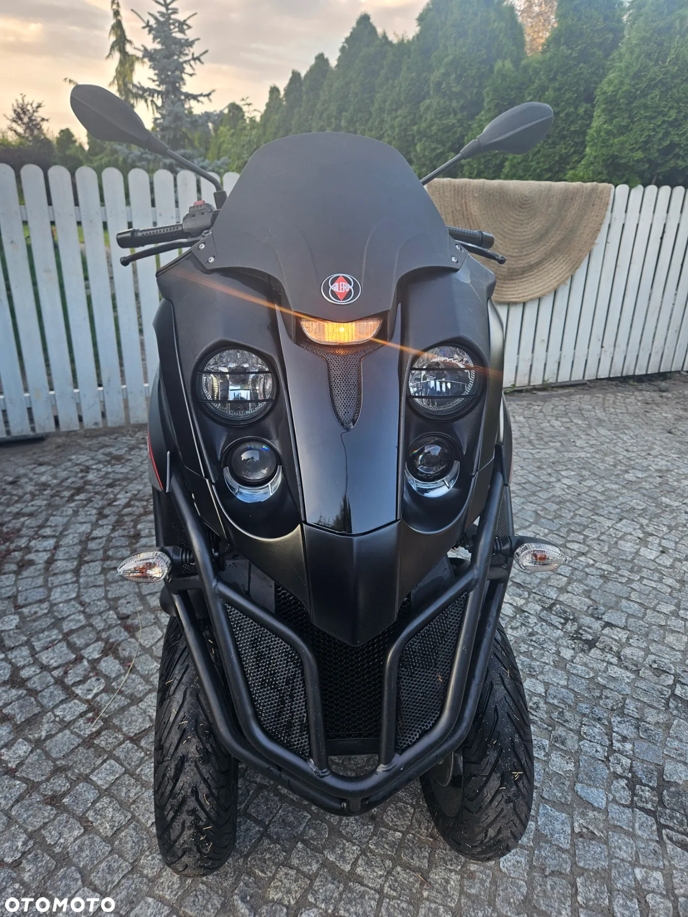 Piaggio MP-3 - 6