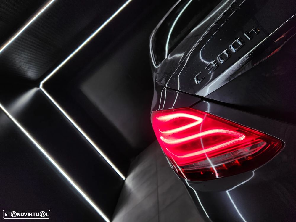 Mercedes-Benz C 300 BlueTEC Hybrid AMG Line - 18