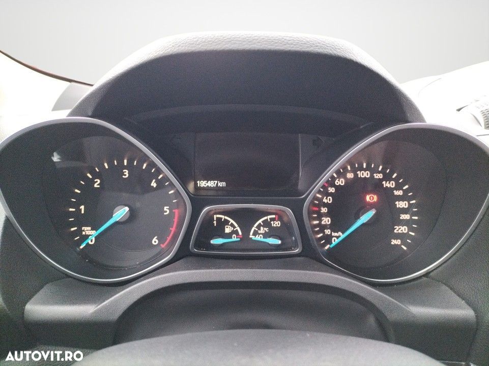 Ford Kuga - 11