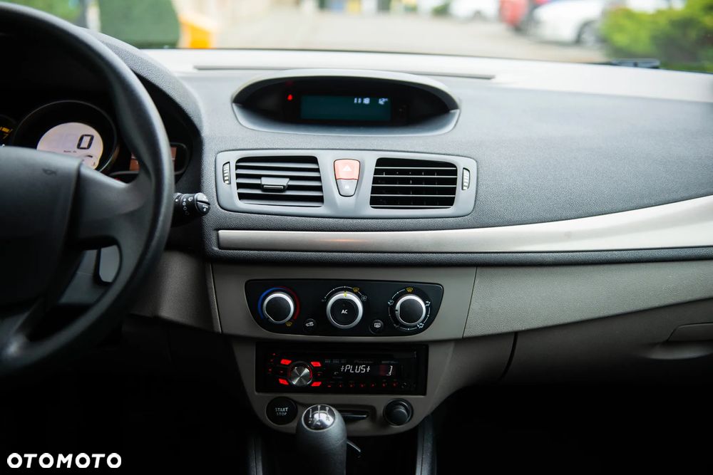 Renault Megane 1.6 16V 110 Dynamique - 29